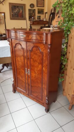 Vertiko um 1860